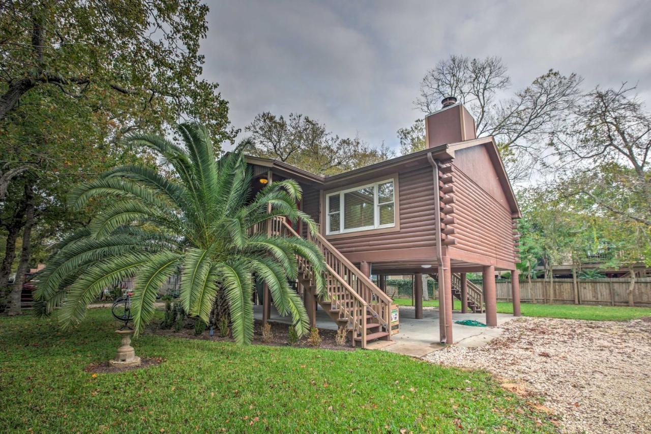 Spacious Kemah Clear Lake Home With Porch And Fire Pit エクステリア 写真